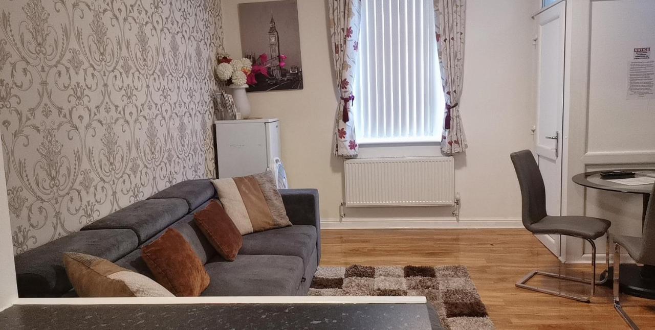 Knutsford House Holidays Дом отдыха