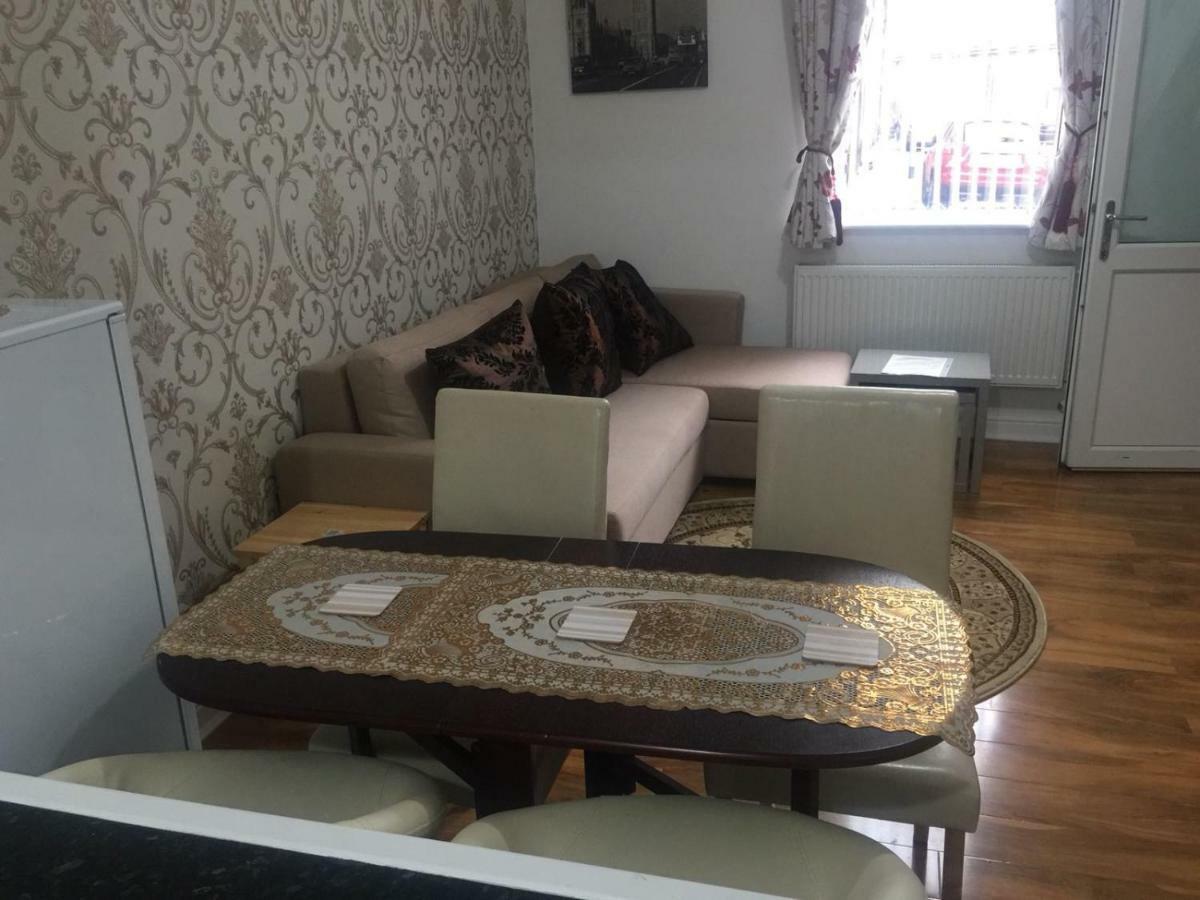 Knutsford House Holidays Манчестер