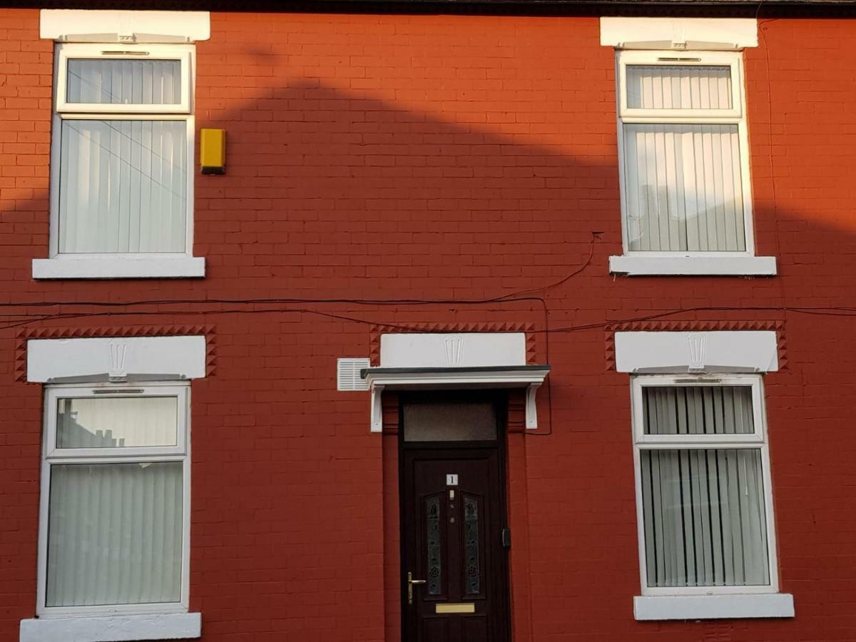 Knutsford House Holidays * Manchester